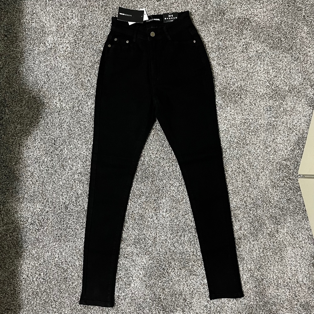 Fashion Nova Women’s Caroline High-rise Jeans,  Women's size 3; New with Tags